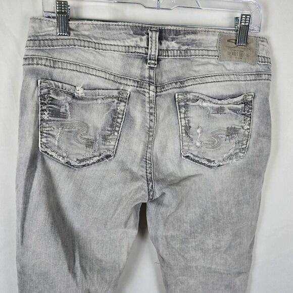 Silver Jeans Women's 28 Silver Gray Light Wash Elyse Skinny Crop Distressed - Picture 6 of 16